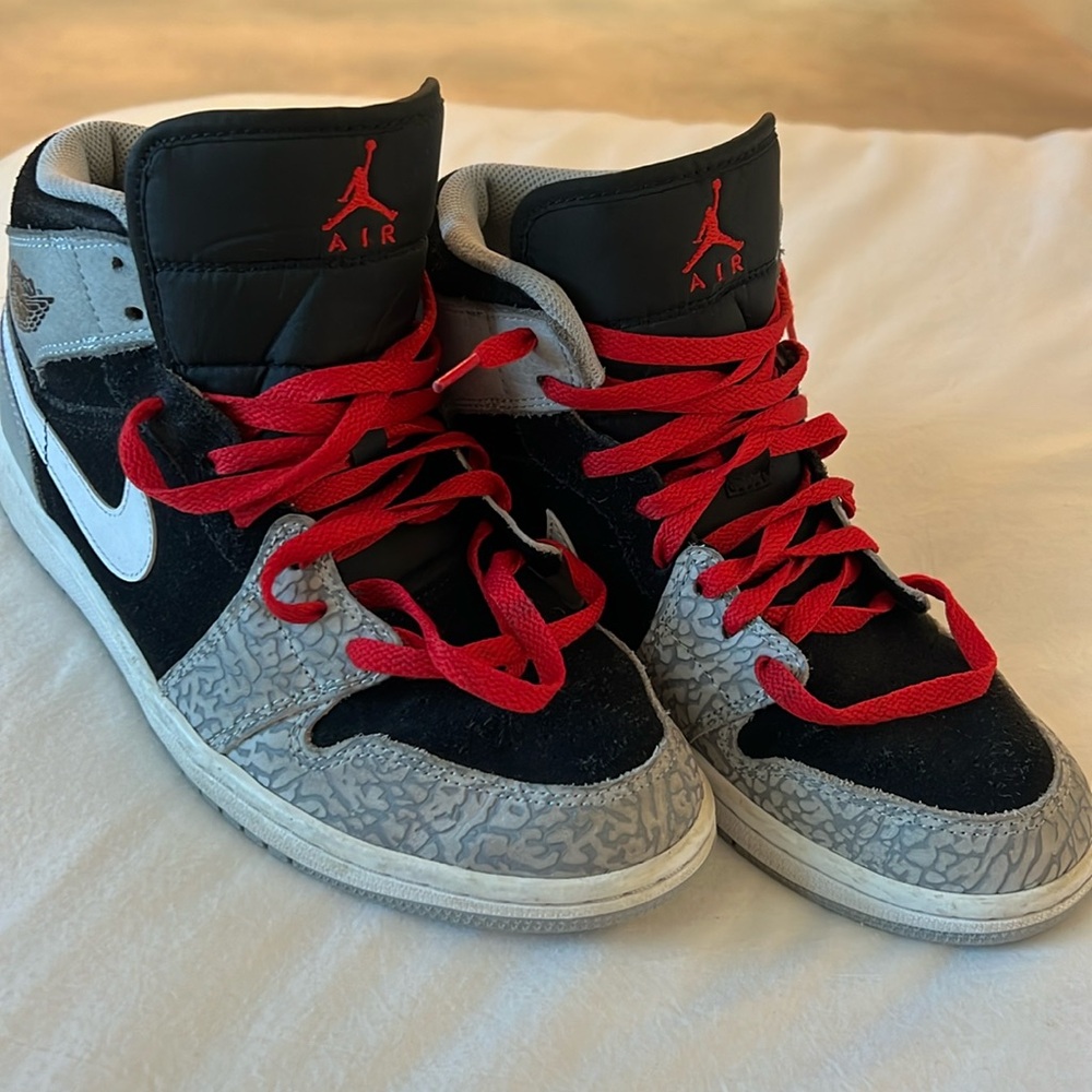 Nike Air Jordan’s Men’s Size 8
